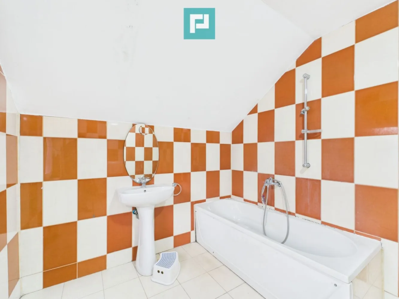 Două locuințe individuale pe 512 mp – in GIROC