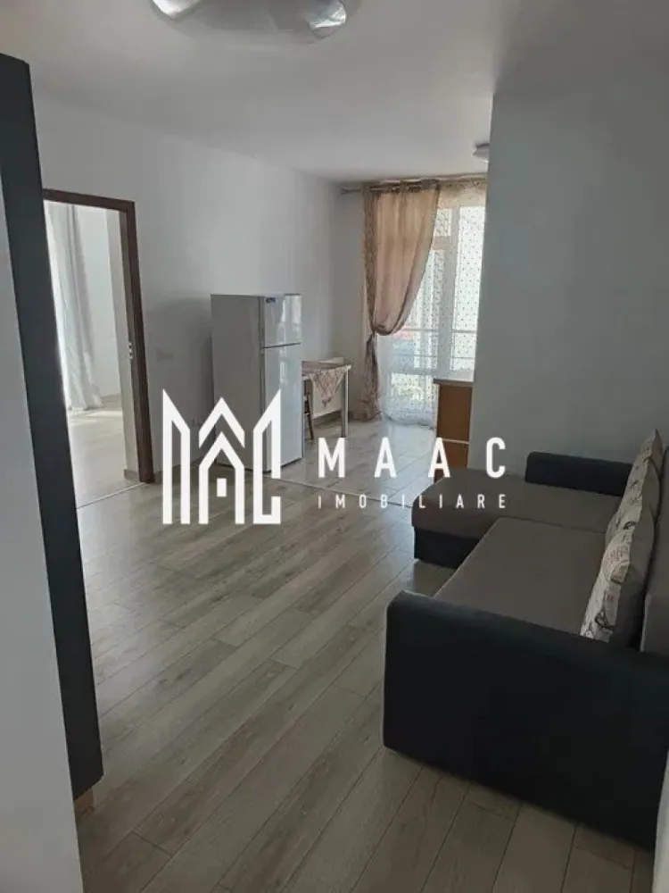 Apartament 3 camere | Etaj 1 | Parcare I Arhitecților - MAAC Imobiliare vă propune spre închiriere un apartament de 3 camere, situat în Cartierul Arhitecților. Locuința decomandată cuprinde: hol, bucătărie open-space, living cu acces pe primul balcon, 2 dormitoare cu iesire in cel de al doilea balcon, baie. Aferent-loc de parcare. Se predă mobilat și utilat. Pentru animale de companie se percepe un adaos la chiria lunara, de 50€. Se percepe garanție în cuantumul unei chirii lunare. Disponibil imediat. Pentru mai multe detalii, vă rog mentionați ID:CP2855450 }}