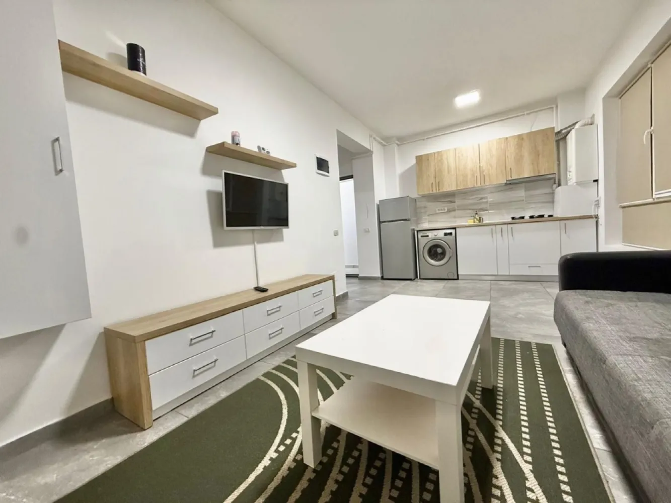 Ap 2 camere modern mobilat Militari Residence comision 50%