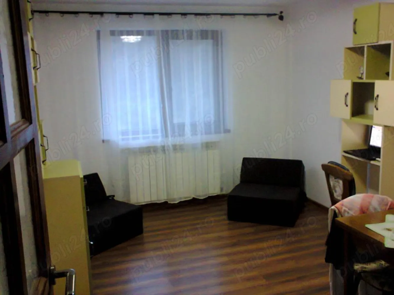 2 camere Sinaia la schimb cu garson. in zona plus diferenta bani