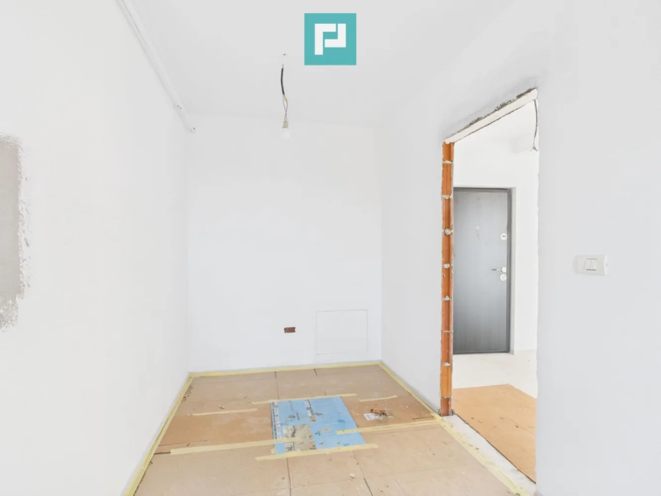 Penthouse cu terasă generoasă, în inima Chișodei