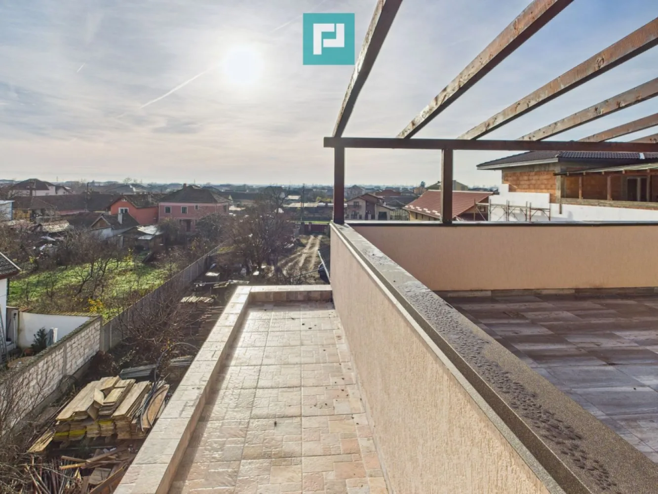 Penthouse cu terasă generoasă, în inima Chișodei