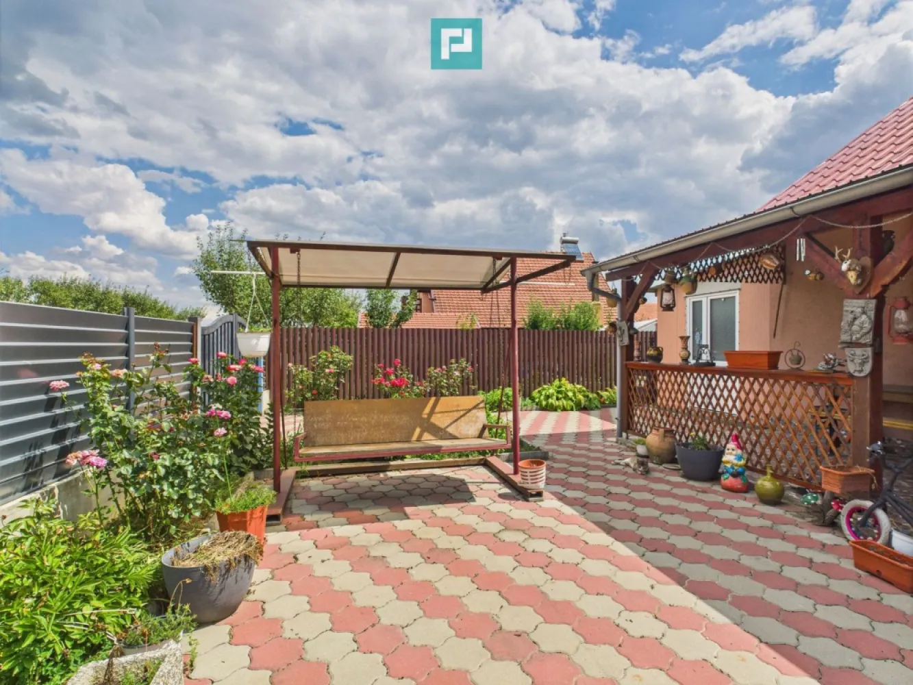 Casă spațioasă cu grădină în Topolovățu Mare