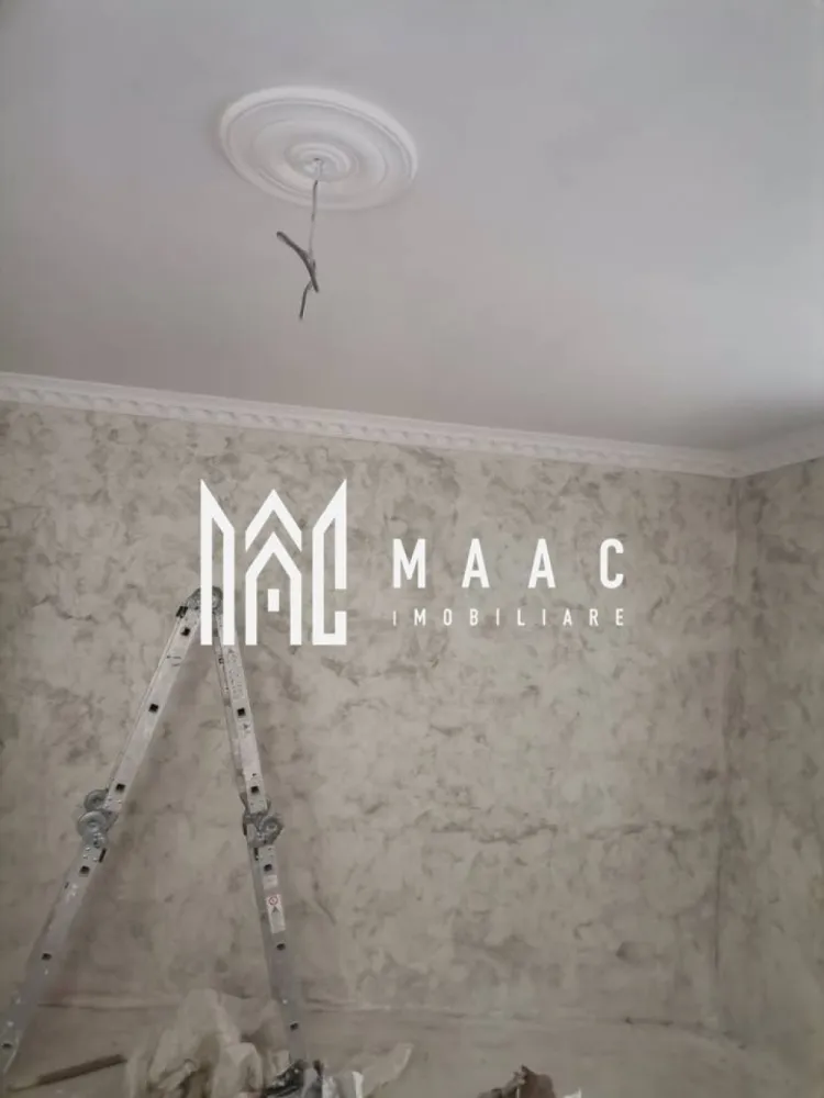 Casa Individuala I 2 Camere I Garaj I Central I Saliste - Se vinde o casă individuală, situată într-o zonă liniștită, în apropiere de Spitalul Săliște, cu acces facil către punctele de interes ale localității. Proprietatea dispune de teren în suprafață de 240 mp și este recent parțial renovată, fiind disponibilă pentru mutare imediată. Compartimentare: 2 camere Bucătărie Baie Caracteristici principale: Supafață teren: 240 mp Casă individuală Recent parțial renovată Încălzire prin sobe de teracotă Gazul este la poartă Garaj Pivniță Disponibilă imediat Zonă: lângă Spital Săliște Detalii suplimentare: Curte proprie, potrivită pentru relaxare sau grădină Posibilitate de racordare la gaz Spații auxiliare utile pentru depozitare Proprietate potrivită pentru locuire permanentă sau casă de vacanță Acces facil și zonă liniștită Această proprietate reprezintă o oportunitate bună pentru cei care caută o casă individuală cu teren, într-o zonă accesibilă, cu posibilitatea de modernizare ulterioară. Pentru informati si vizionari: ID: CP2855068 }}