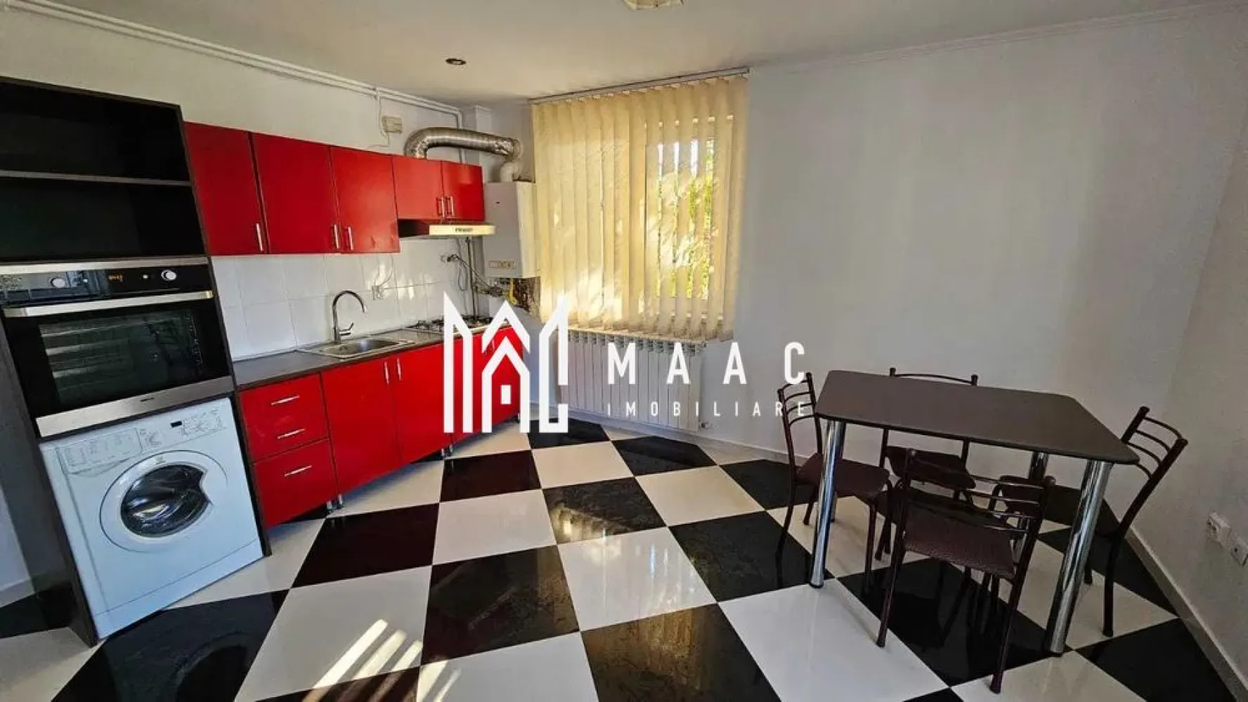 Apartament 2 camere | 55 MPU | 2 Balcoane | Zona Terezian - MAAC Imobiliare vă propune spre închiriere un apartament cu 2 camere decomandate, situat în zona Terezian, într-o zonă cu acces facil către mijloace de transport, magazine și alte puncte de interes. Apartamentul este compus din două camere decomandate, bucătărie separată, baie și două balcoane, oferind un spațiu bine compartimentat și luminos, ideal pentru locuire confortabilă. Nu se acceptă animale de companie. Se percepe garanție în cuantumul unei chirii. Preț chirie: 420 euro/lună, ușor negociabil. Pentru mai multe detalii sau pentru a programa o vizionare, vă rugăm să ne contactați. Specificați ID-ul CP2855010. }}