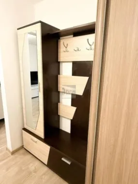 Apartament 3 camere | 64 mp | Zonă liniștită, excelent conectată