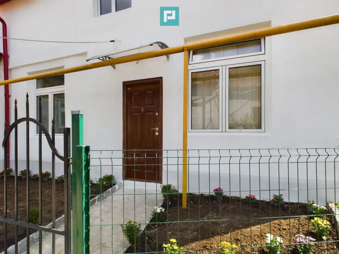 Casă cu 4 camere, renovată, în zona Gării de Nord