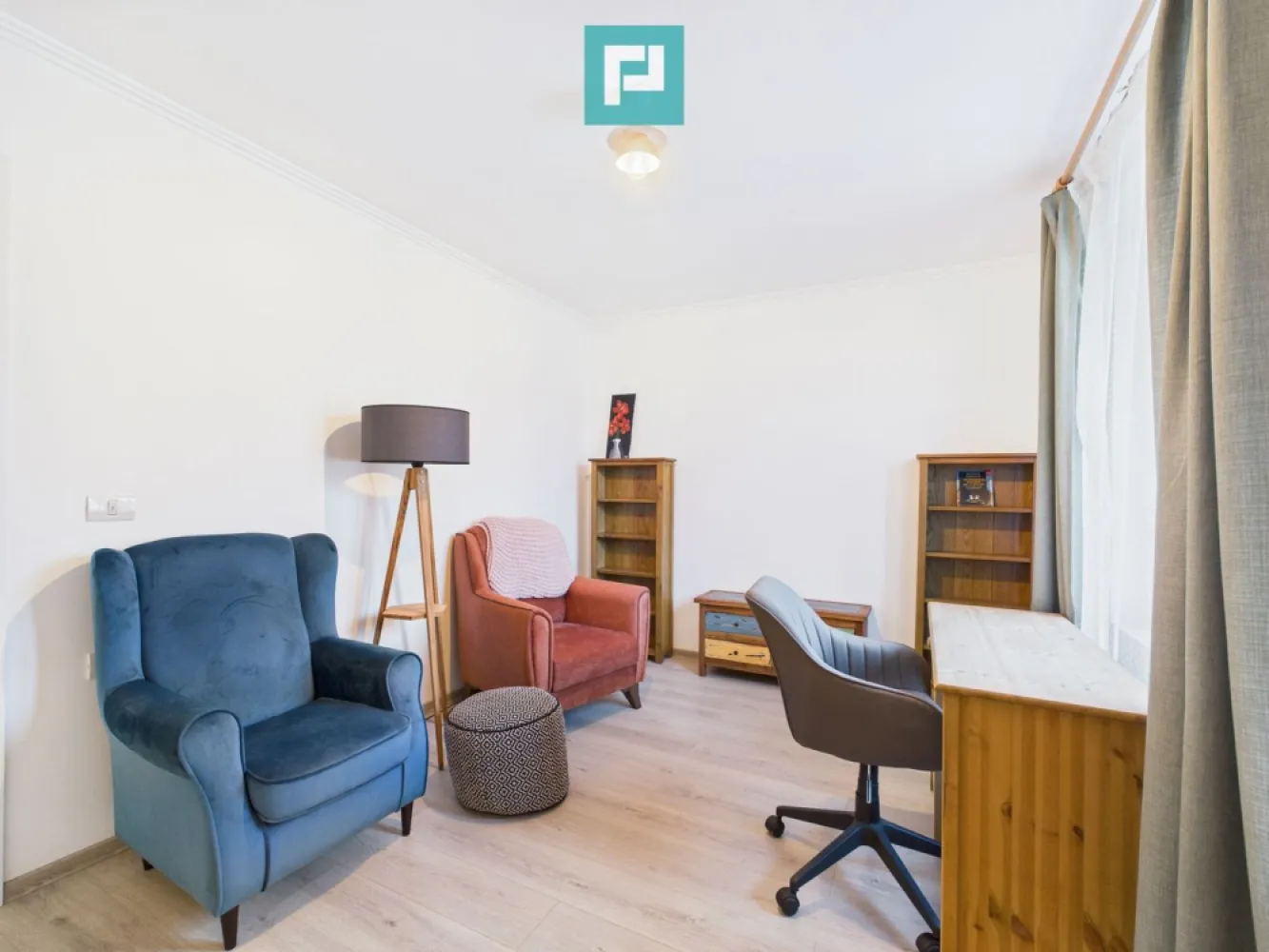 Casă cu 4 camere lângă pădure, Dumbrăvița