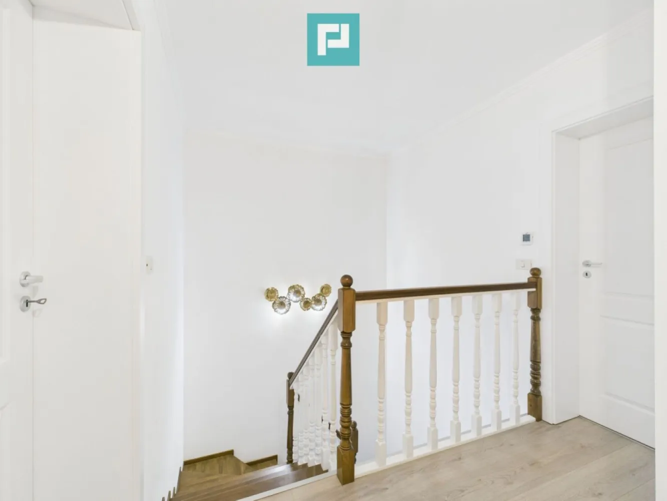 Casă cu 4 camere lângă pădure, Dumbrăvița