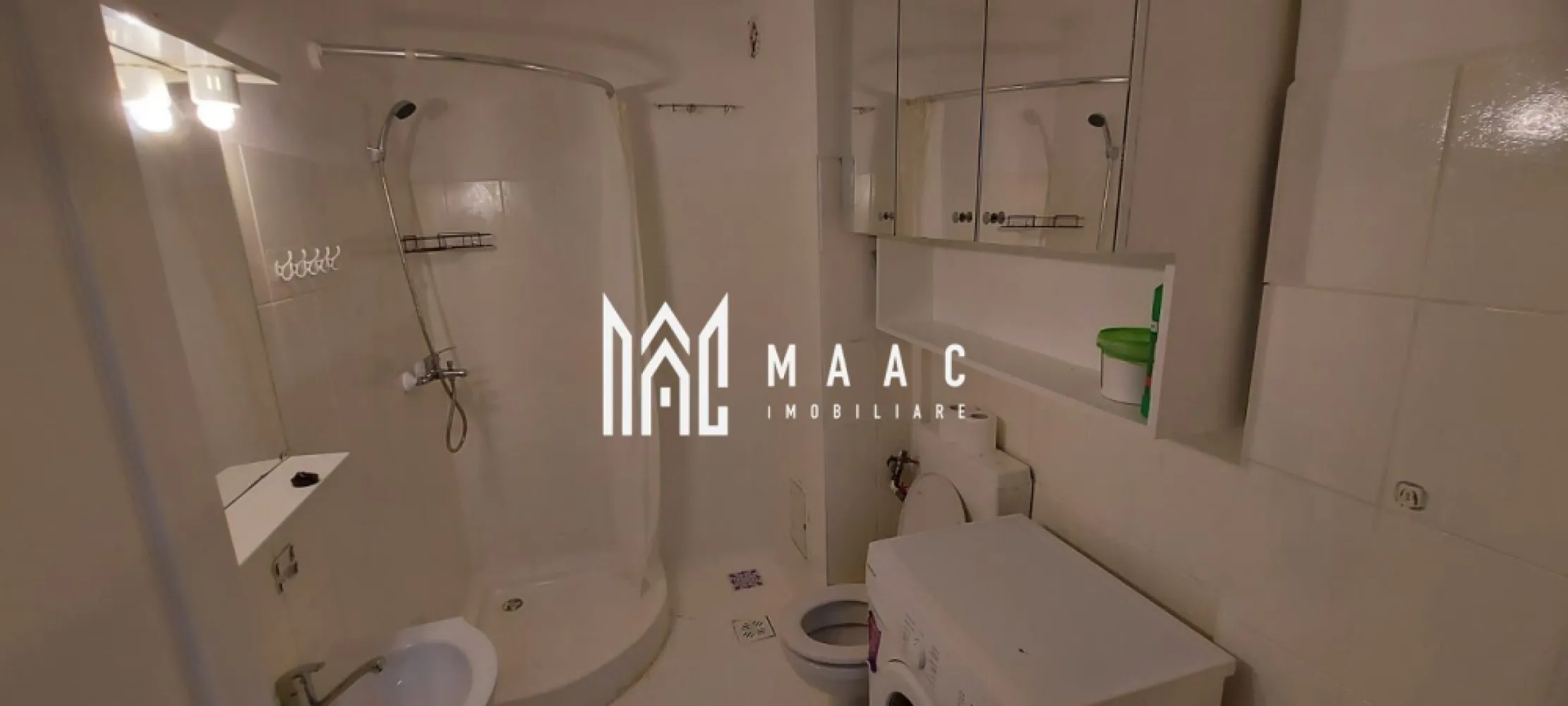 Apartament 1 Camera I Etaj Intermediar I Zona stefan Cel Mare - Se vinde un apartament cu 1 cameră, având o suprafață de 28 mp, situat la etajul 5 din 6, într-un bloc cu lift, în zona Ștefan cel Mare. Locuința este complet mobilată și utilată și se predă disponibilă imediat, fiind ideală pentru locuire sau investiție. Caracteristici principale: Tip: Apartament 1 cameră Suprafață: 28 mp Etaj: 5 / 6 Bloc cu lift Complet mobilat și utilat Disponibil imediat Zonă: Ștefan cel Mare Detalii interioare: Cameră spațioasă și luminoasă Bucătărie utilată complet Baie în stare foarte bun Hol cu spații de depozitare Finisaje întreținute, apartament gata de mutare Avantaje: Etaj superior, cu lumină naturală bună Lift în bloc Poziționare excelentă, aproape de transport public, magazine, farmacii și alte facilități Ideal pentru investiție sau locuință personală Pentru informati si vizionari: ID: CP2854989 }}