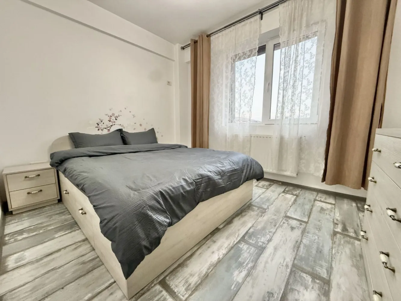 Ap 2 camere modern mobilat Militari Residence comision 50%