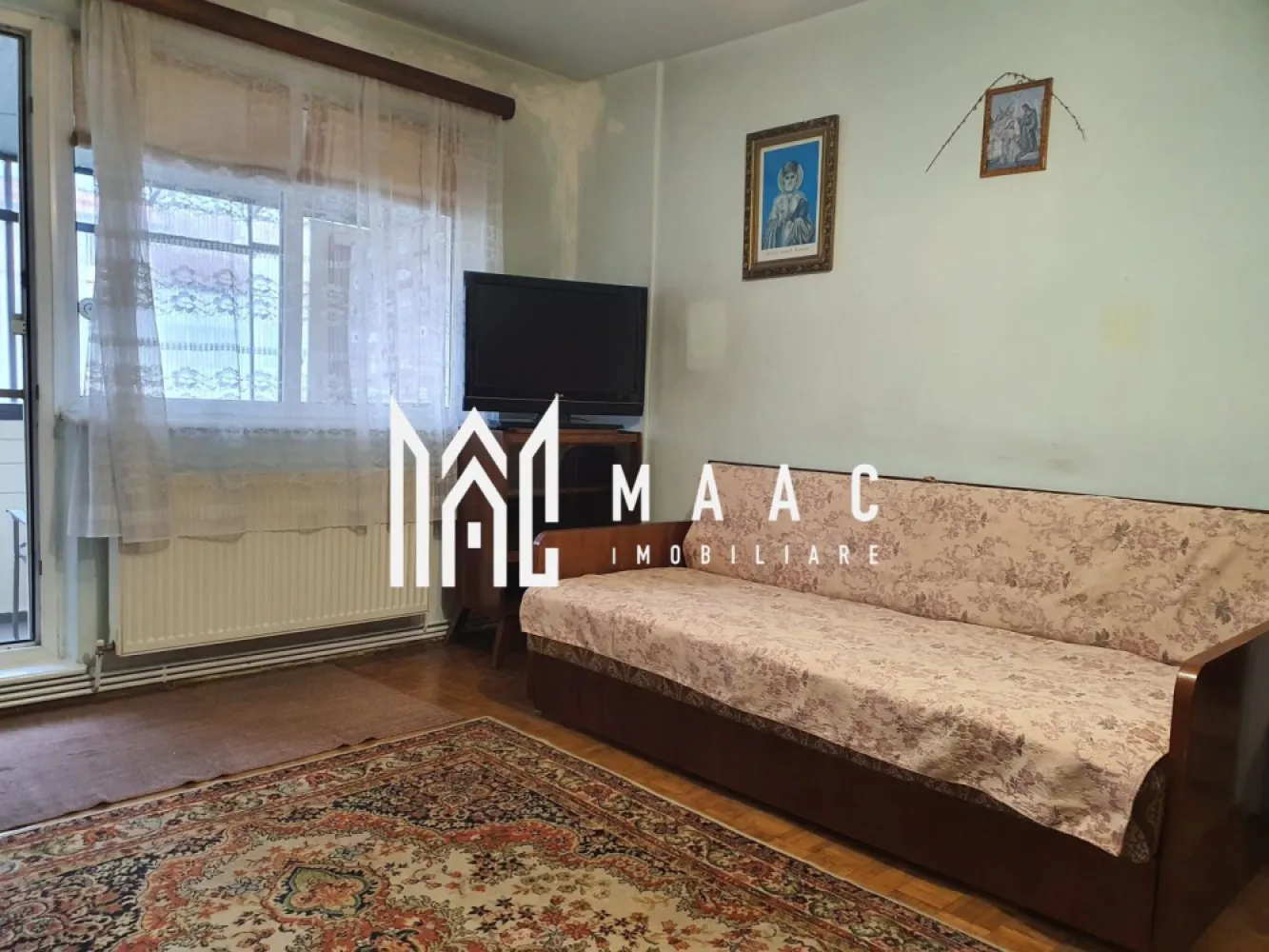Apartament 2 camere | 48mp utili | Zona Rahovei - MAAC Imobiliare vă propune spre vânzare un apartament cu 2 camere semidecomandate, situat în zona Rahovei, retras de la strada principală, într-un cartier foarte liniștit, cu multă verdeață — ideal pentru cei care caută confort și intimitate. Detalii apartament Etaj: 4 din 5 Compartimentare: semidecomandată Balcon generos Centrală proprie Izolat atât la exterior, cât și la interior Compartimentare 2 camere semidecomandate Bucătărie închisă 2 holuri Debara Cămară Dressing Balcon spațios Dotări & finisaje Parchet din lemn lăcuit Uși din lemn lăcuite Mobilă veche, bine întreținută Centrală termică proprie Izolație exterioară și interioară Stare apartament Apartamentul este locuibil, însă necesită update-uri, oferind posibilitatea personalizării după gustul noului proprietar. Avantaje Zonă retrasă de la strada principală Foarte liniștită, cu mult spațiu verde Compartimentare practică, cu multe spații de depozitare Potrivit pentru locuit sau investiție Locație: Zona Rahovei — foarte aproape de Shopping City, Lidl, Kaufland, Mega Image, școli, mijloace de transport, dar ferit de zgomotul urban. 📞 Contactează-ne pentru mai multe detalii sau pentru a programa o vizionare, menționați CP2854733! }}