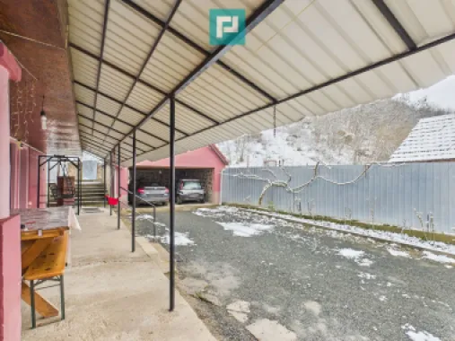 Casă individuală în Lipova