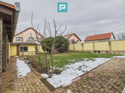 Vilă elegantă cu etaj în Zădăreni