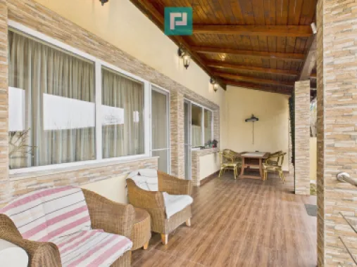 Vilă elegantă cu etaj în Zădăreni