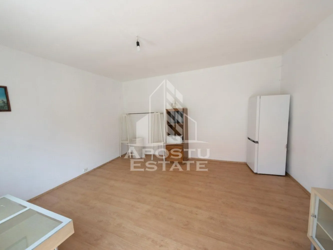 Casa de vanzare in Sandra, 5755 mp, teren, acoperis nou