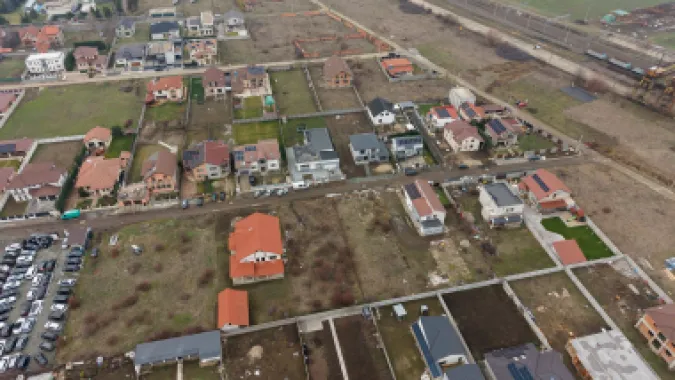 Teren intravilan de 925 mp în Vladimirescu