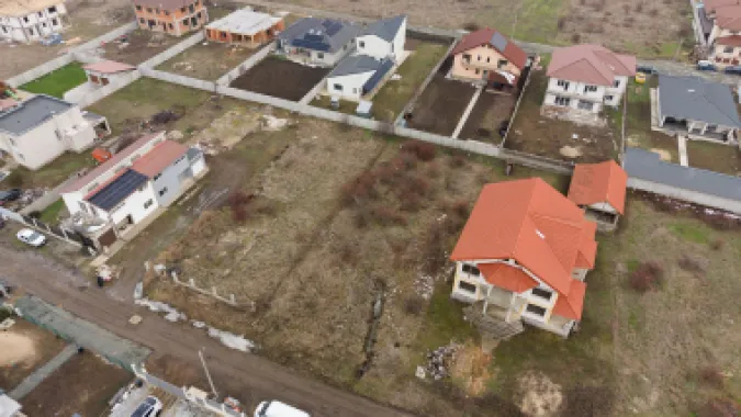 Teren intravilan de 925 mp în Vladimirescu