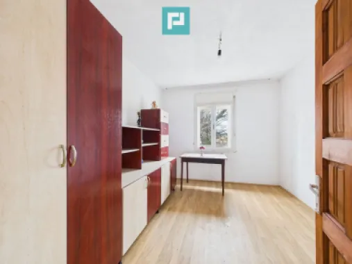 Casă modernă P+1, cu magazin, lângă orașul Sebiș