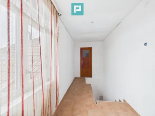 Casă modernă P+1, cu magazin, lângă orașul Sebiș