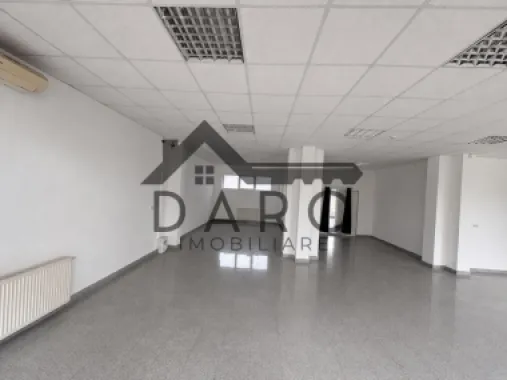 Spatiu comercial 120 mp