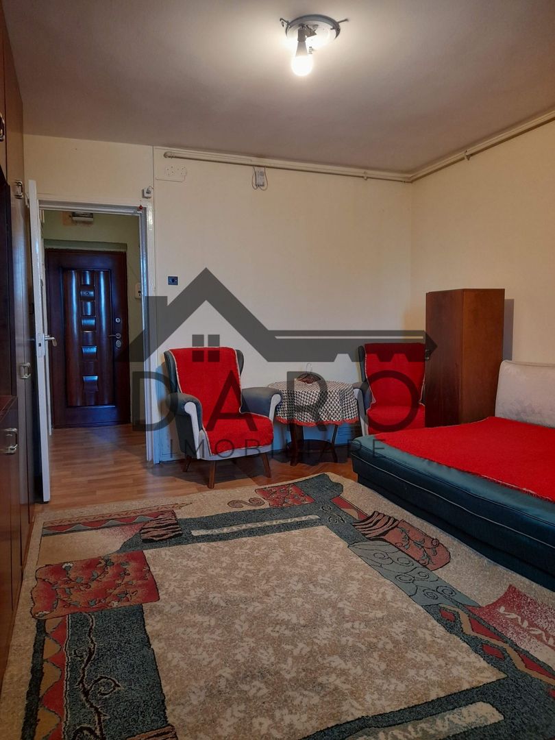 Garsoniera de închiriat, în Aleea Carpați.
