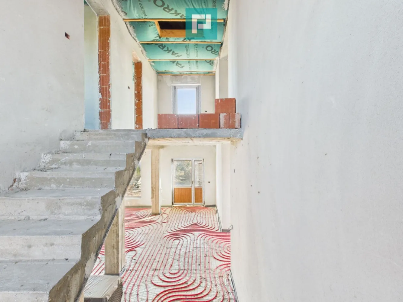 Proprietate impresionantă în Nădab