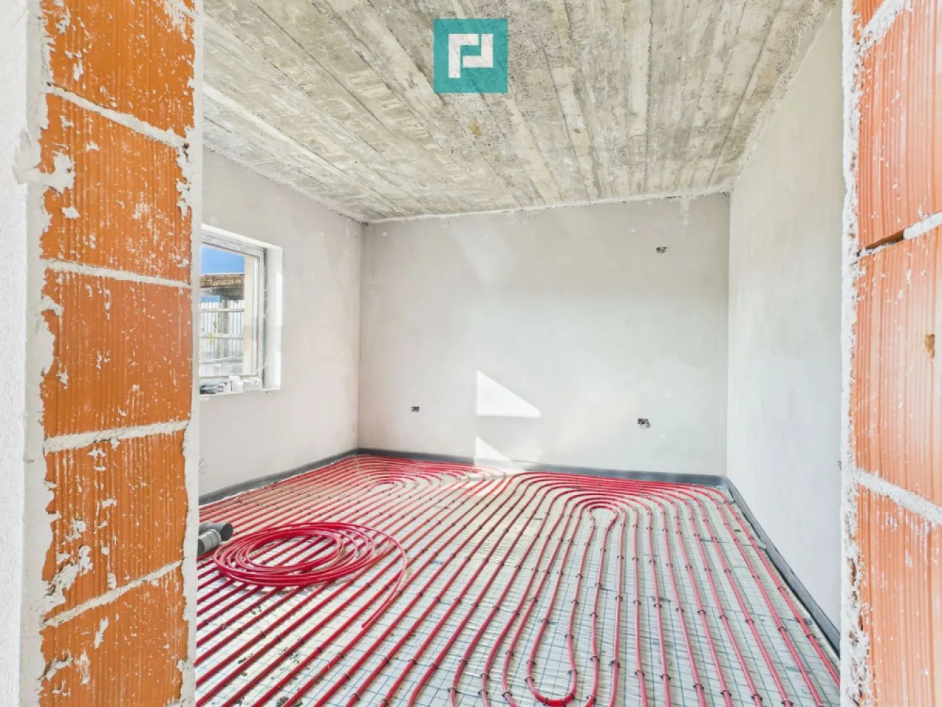 Proprietate impresionantă în Nădab