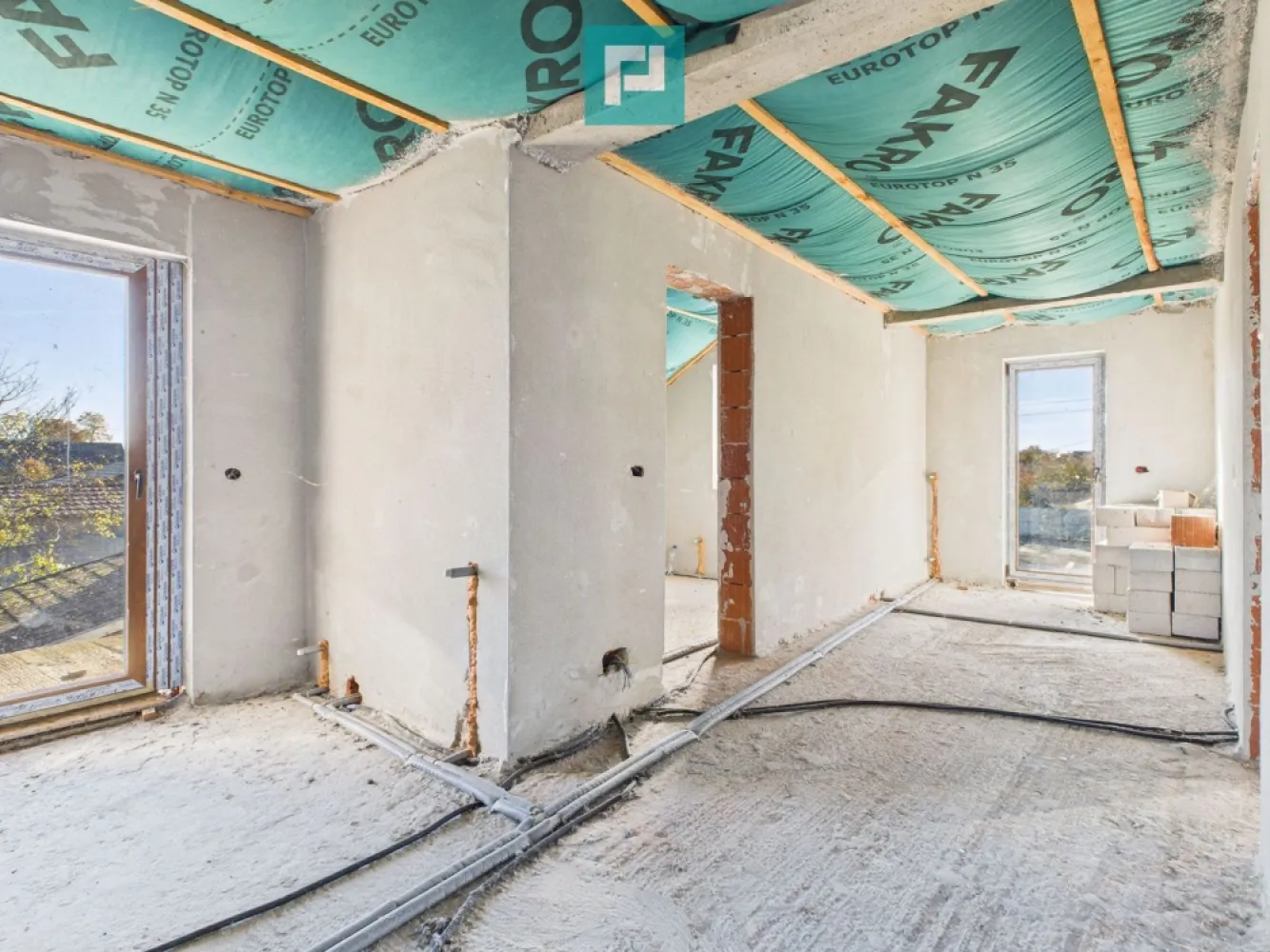 Proprietate impresionantă în Nădab