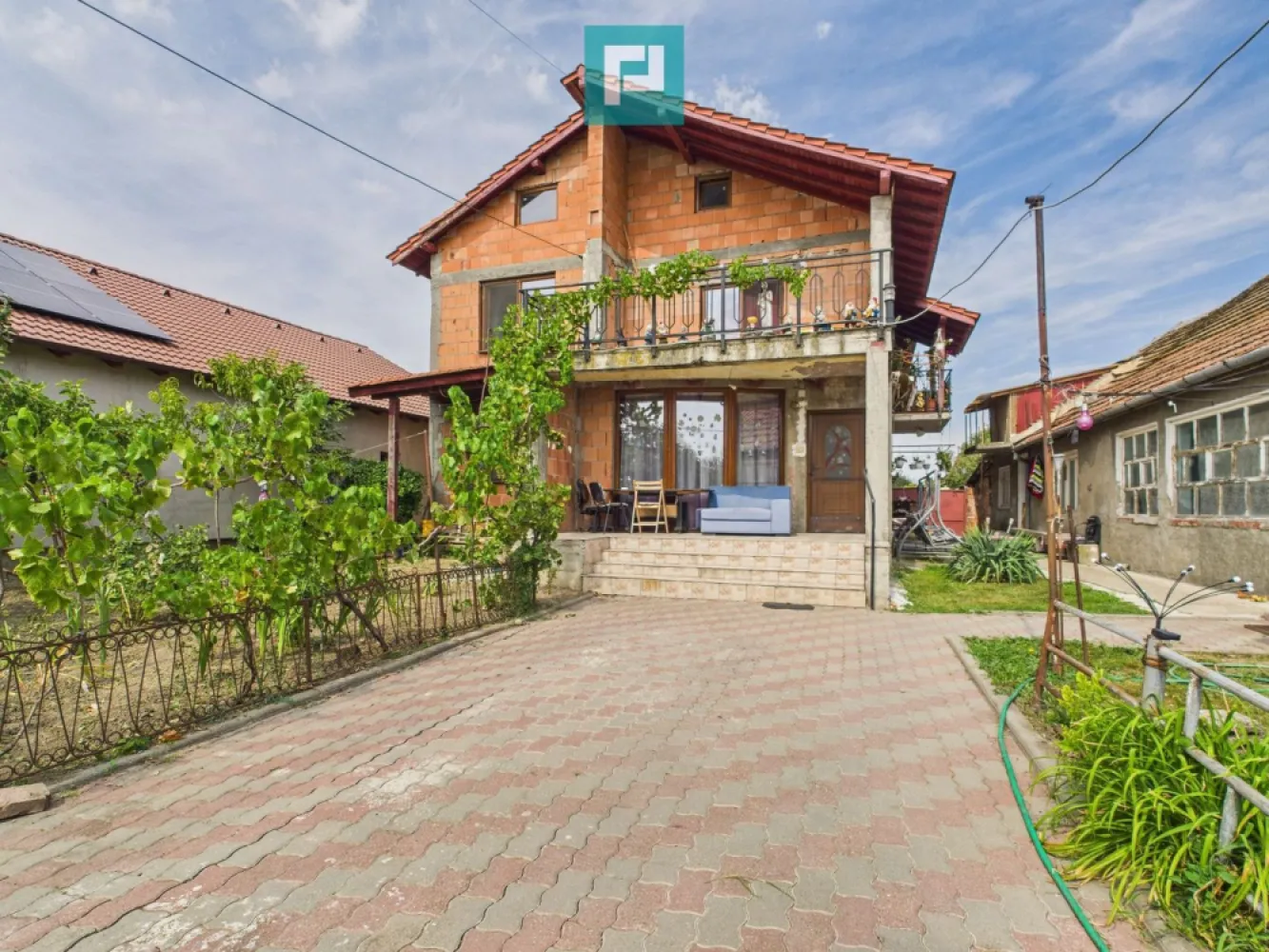 Casă individuală în Săcălaz - 2063 mp teren