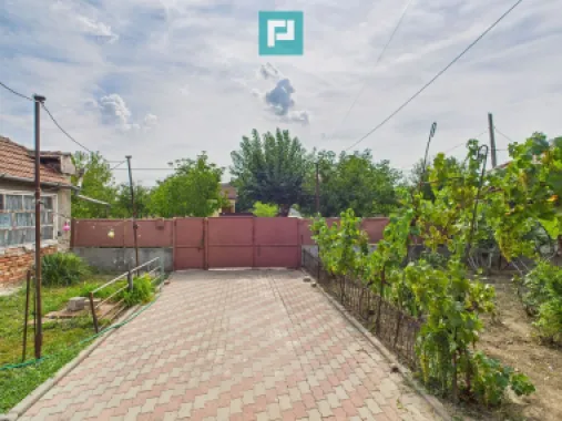 Casă individuală în Săcălaz - 2063 mp teren