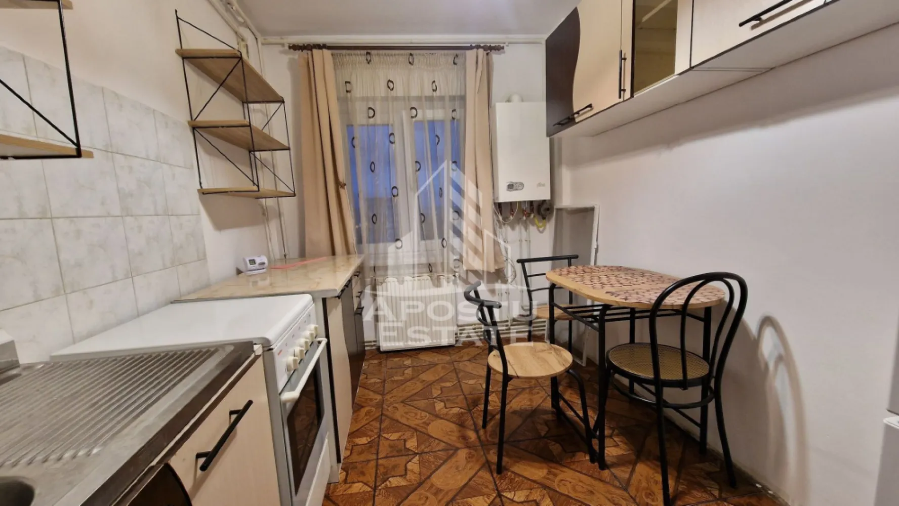 Apartament cu 2 camere, centrala proprie, zona Take Ionescu