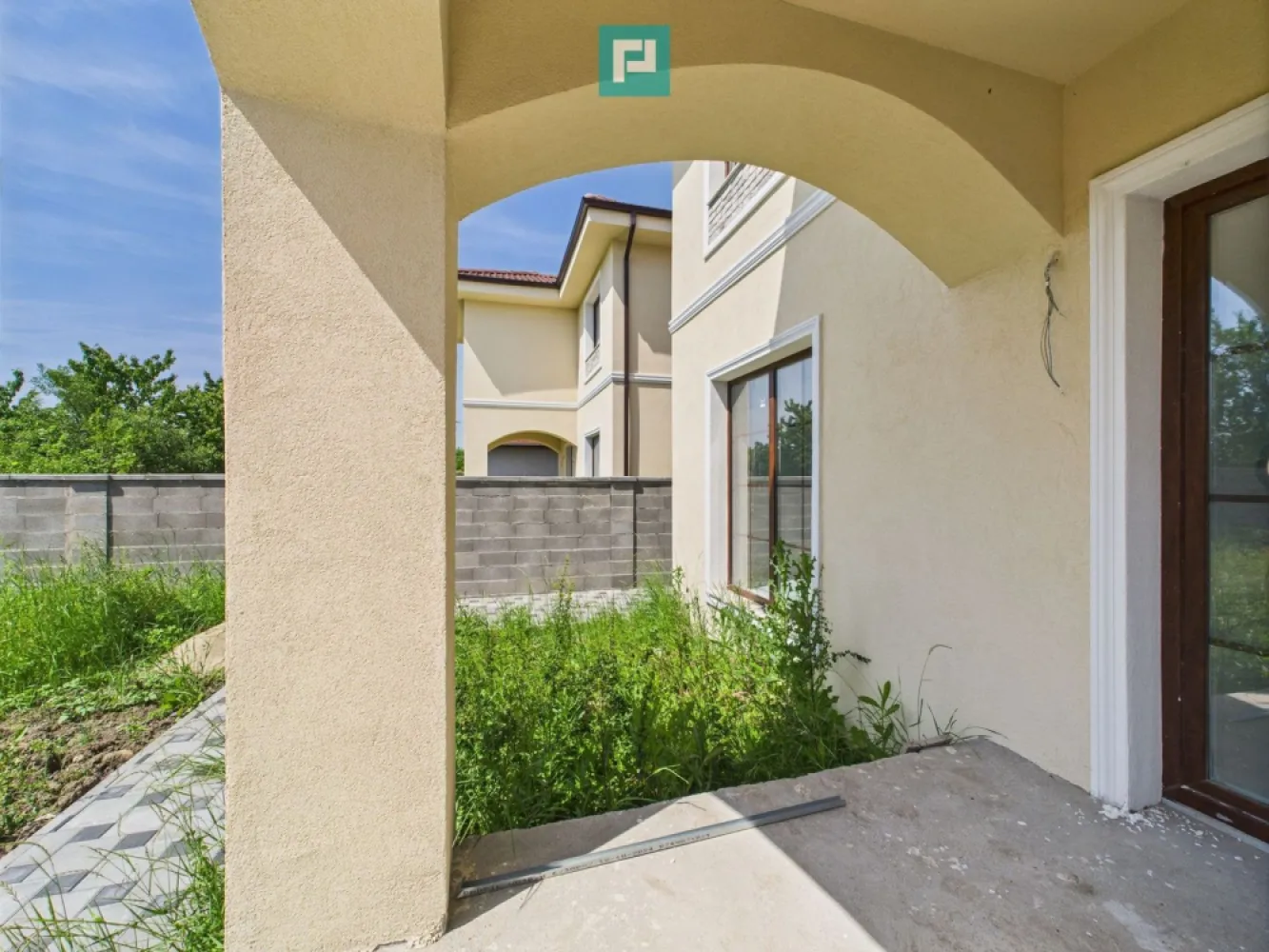 Jumătate de Duplex Modern în Giarmata