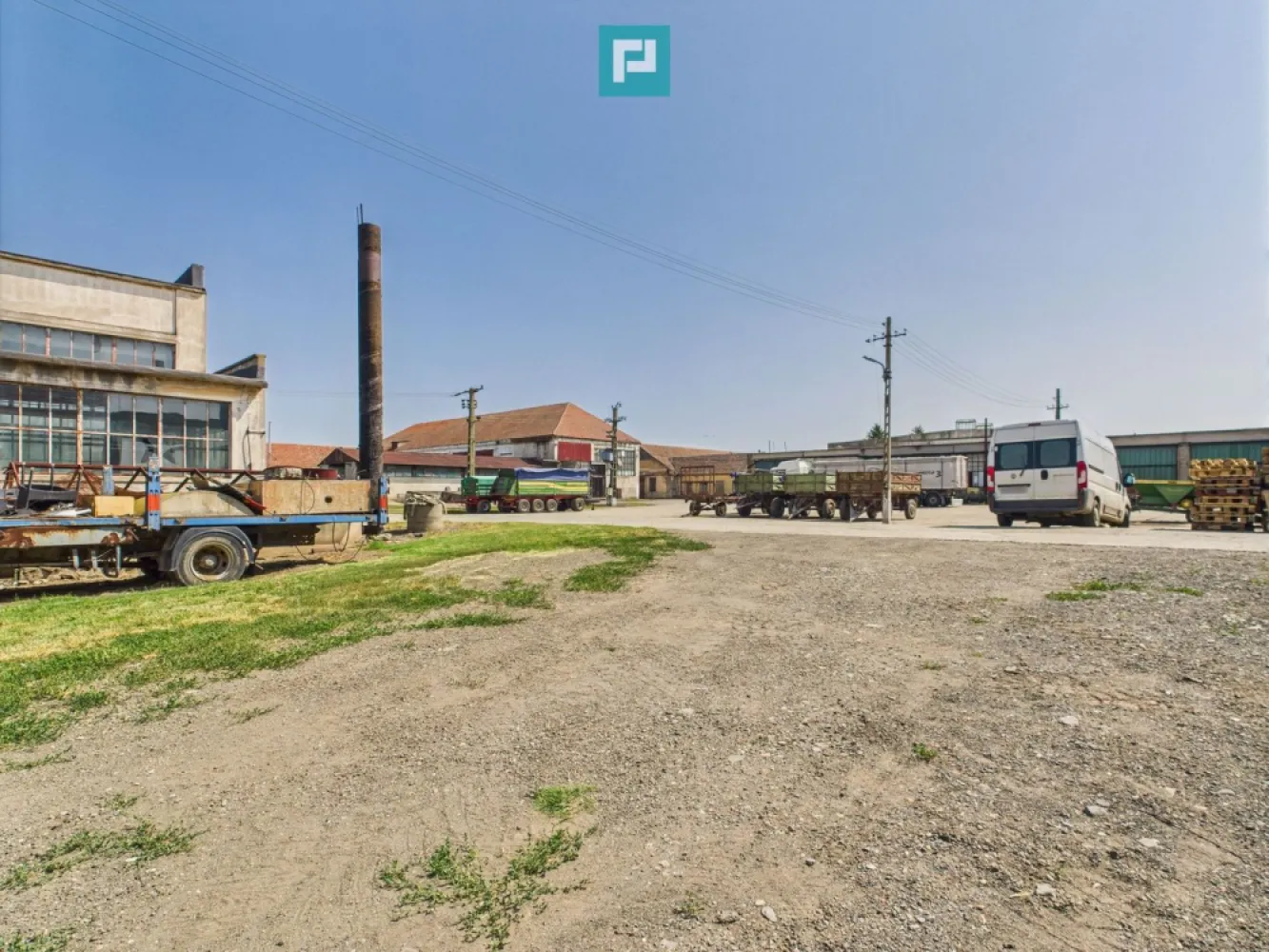 Complex industrial cu hale și teren în Orțișoara