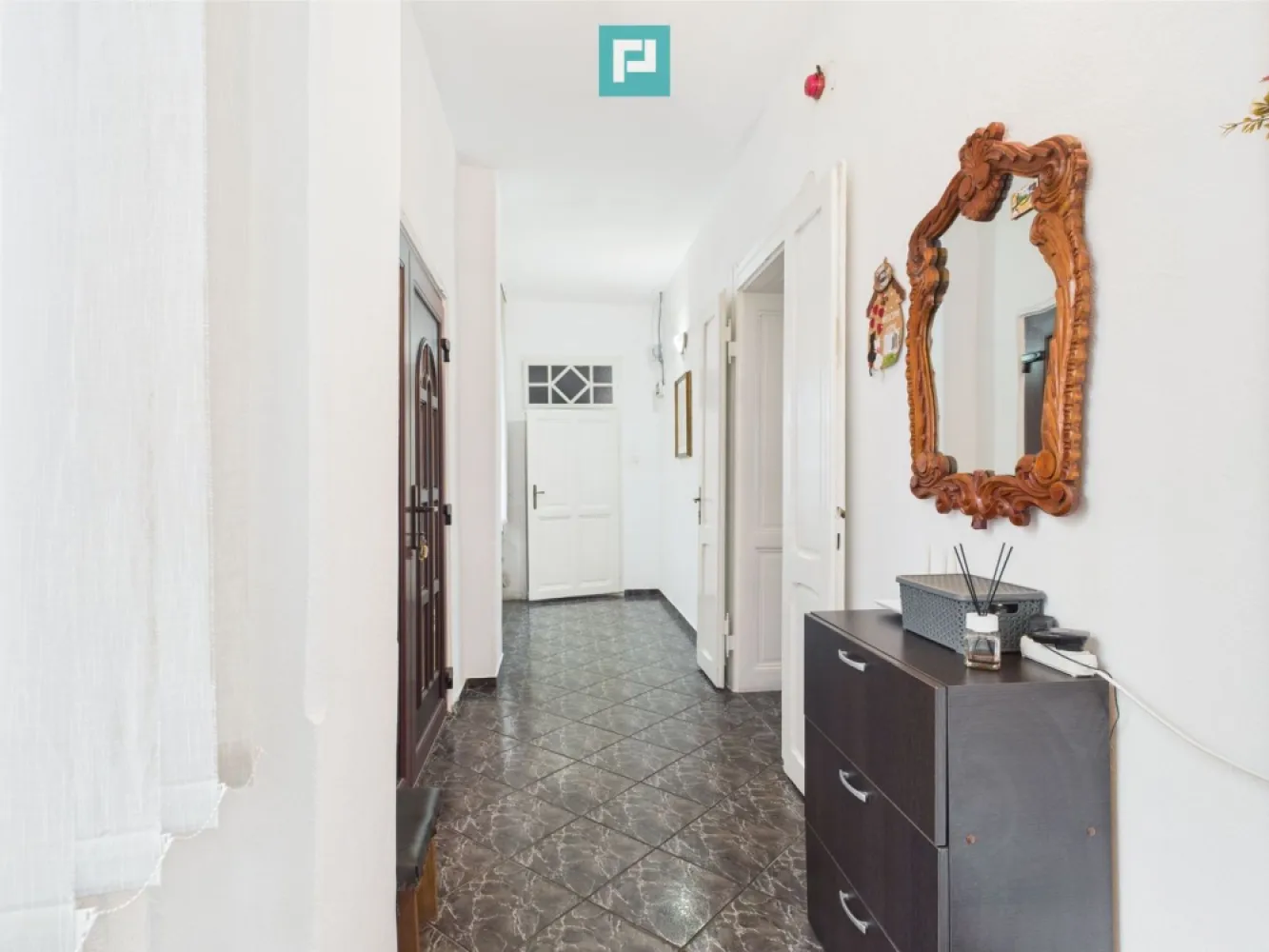 Casă Individuală cu spațiu comercial - Variaș