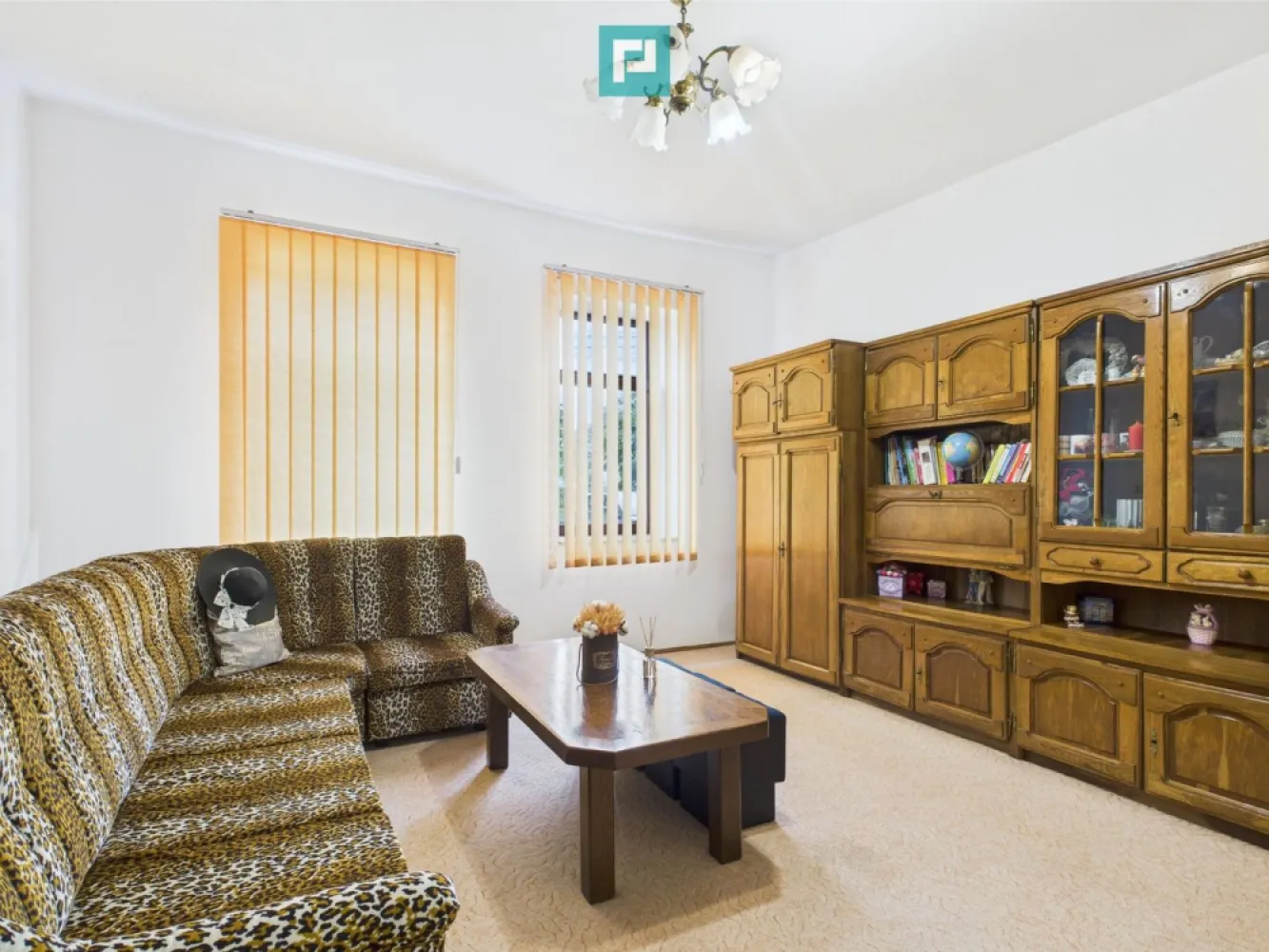 Casă Individuală cu spațiu comercial - Variaș