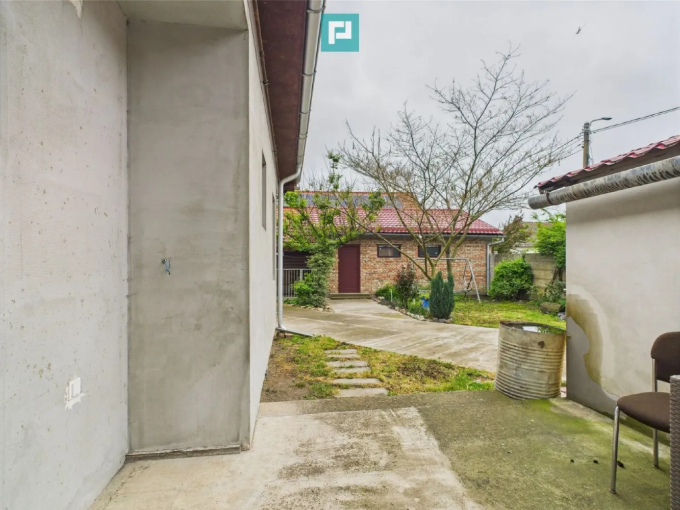 Casă Individuală cu spațiu comercial - Variaș