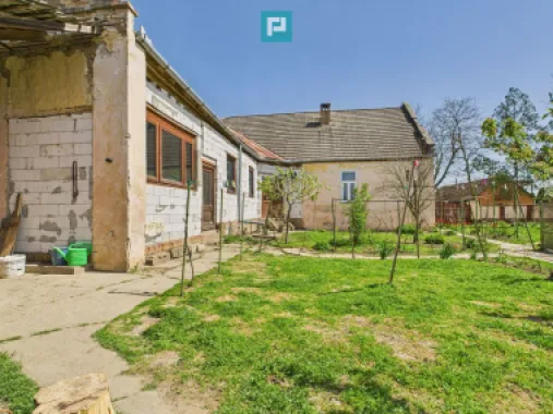 Casă cu grădină mare la 30 km de Timișoara