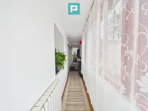 Două case pe un teren generos în Ghiroda