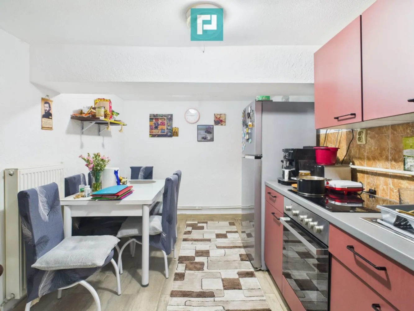 Două case pe un teren generos în Ghiroda