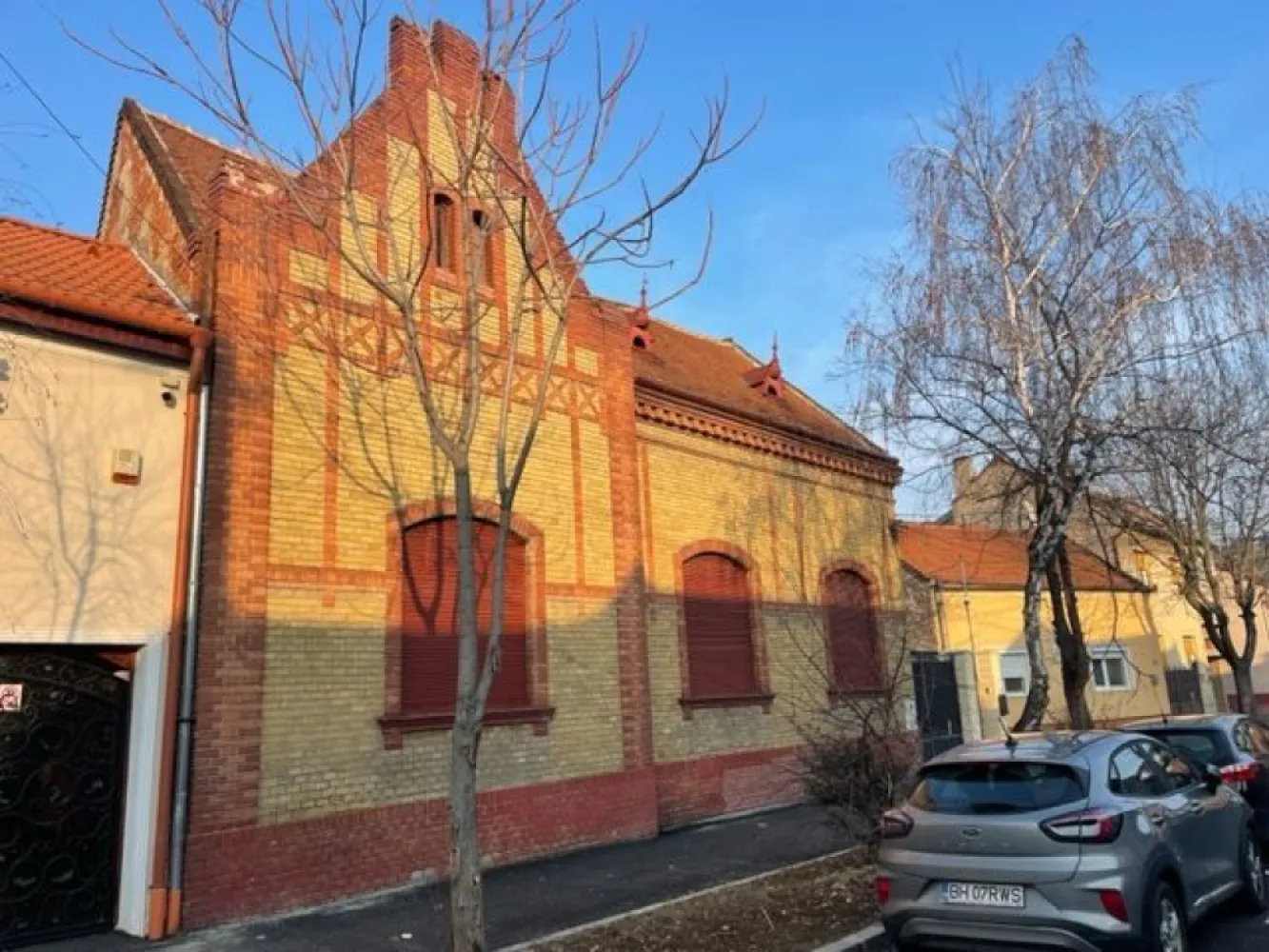 Casa de vanzare, ultracentral/ zona Parcului Bratianu- 370.000 eur neg