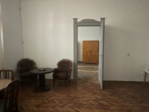 Casa de vanzare, ultracentral/ zona Parcului Bratianu- 370.000 eur neg