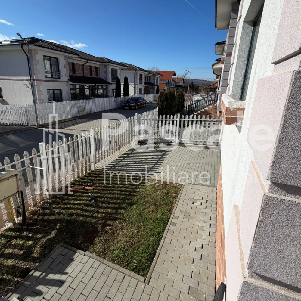 Duplex modern cu grădină – Valletta Lane, Șura Mică