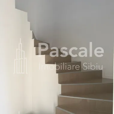 Duplex modern cu grădină – Valletta Lane, Șura Mică