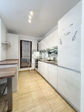 Apartament 2 camere de vanzare 50mp utili, garaj 22mp -Giroc UM