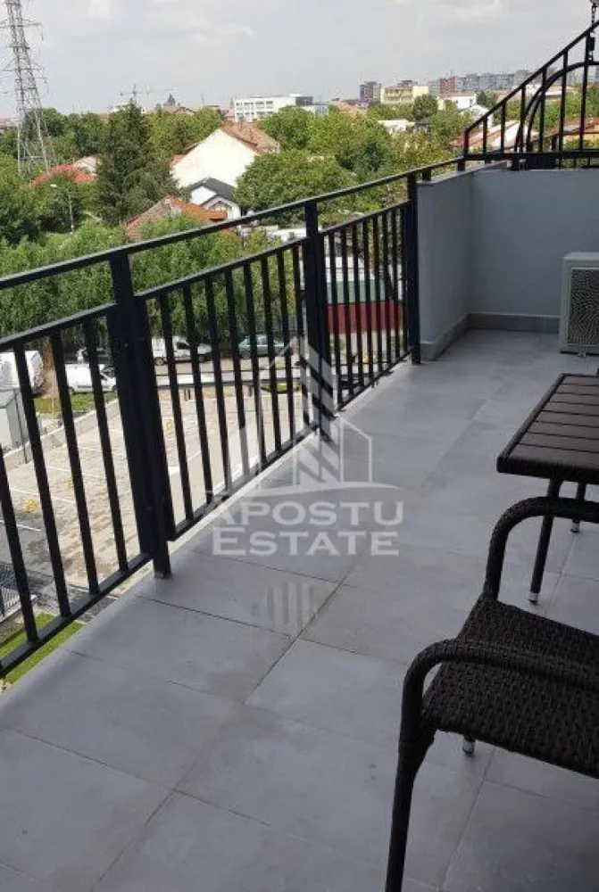 Apartament decomandat cu 2 camere in zona Circumvalatiunii, Timisoara