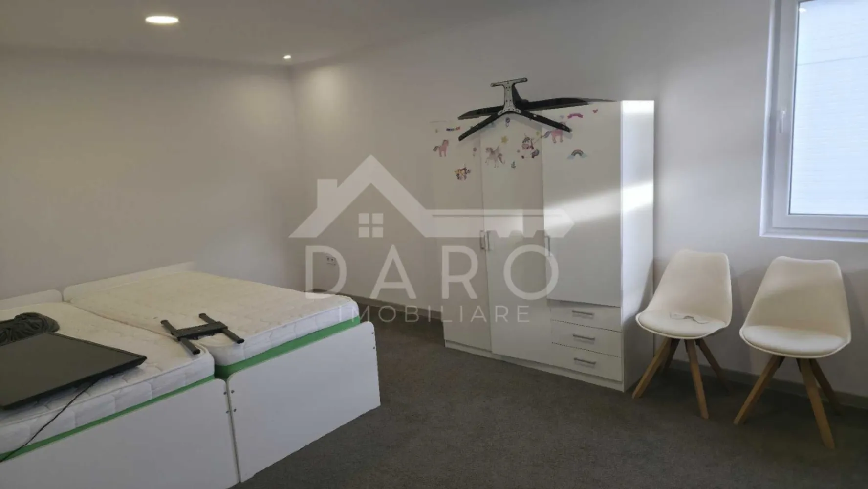 Casă de închiriat cartierul Unirii – complet mobilată și utilată