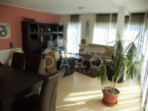 Inchiriez casa noua 7 Noiembrie / Nordului (panouri solare si AC)