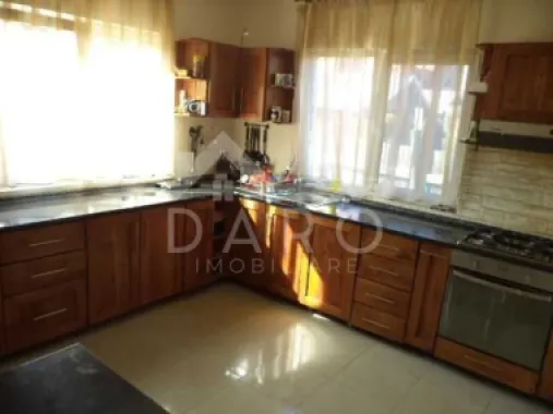 Inchiriez casa noua 7 Noiembrie / Nordului (panouri solare si AC)