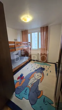 Închiriez apartament modern cu 3 camere, poziție centrala